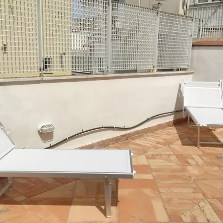 Attico Imperiale - In Centro, Tra Stazione E Vecchia Appartement Bari