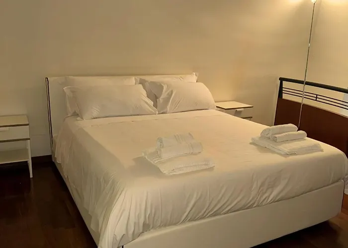 Appartamento Attico Imperiale - In Centro, Tra Stazione E Vecchia *