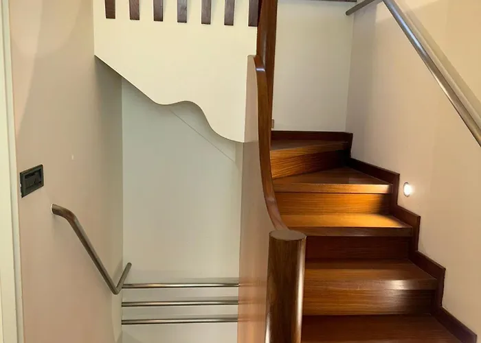 Attico Imperiale - In Centro, Tra Stazione E Vecchia *