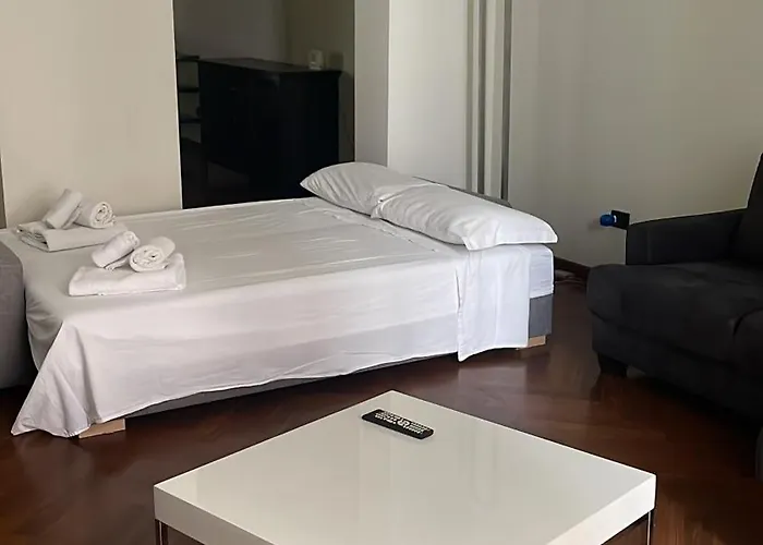 Attico Imperiale - In Centro, Tra Stazione E Vecchia *