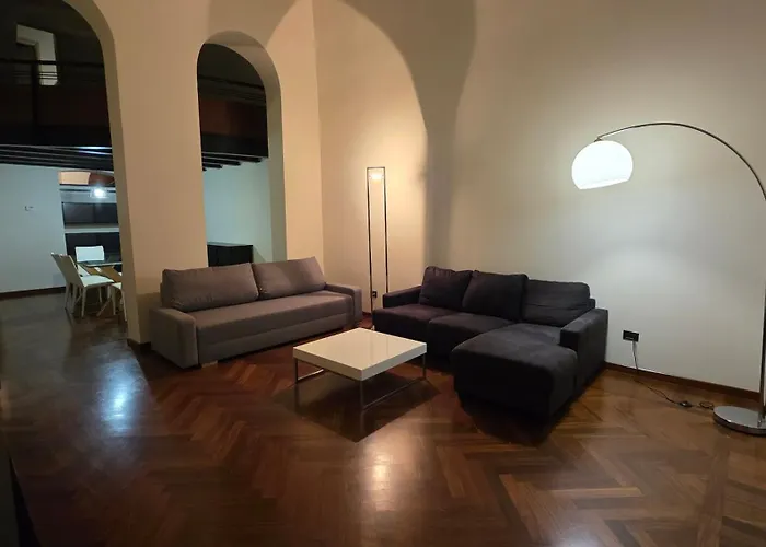 Attico Imperiale - In Centro, Tra Stazione E Vecchia Appartamento *