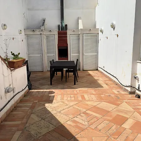 Appartamento Attico Imperiale - In Centro, Tra Stazione E Vecchia *