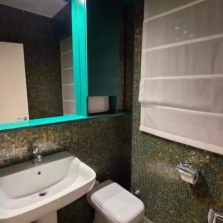 Attico Imperiale - In Centro, Tra Stazione E Vecchia *